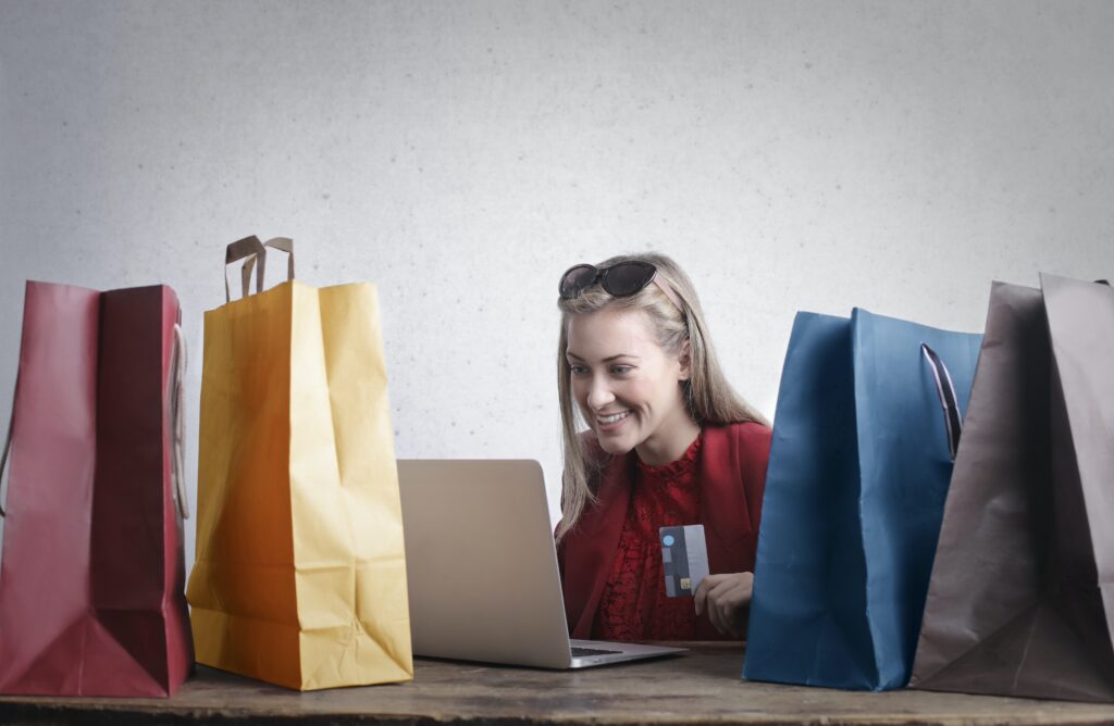 A Closer Look at the Evolution of Online Shopping to Omnichannel Retail