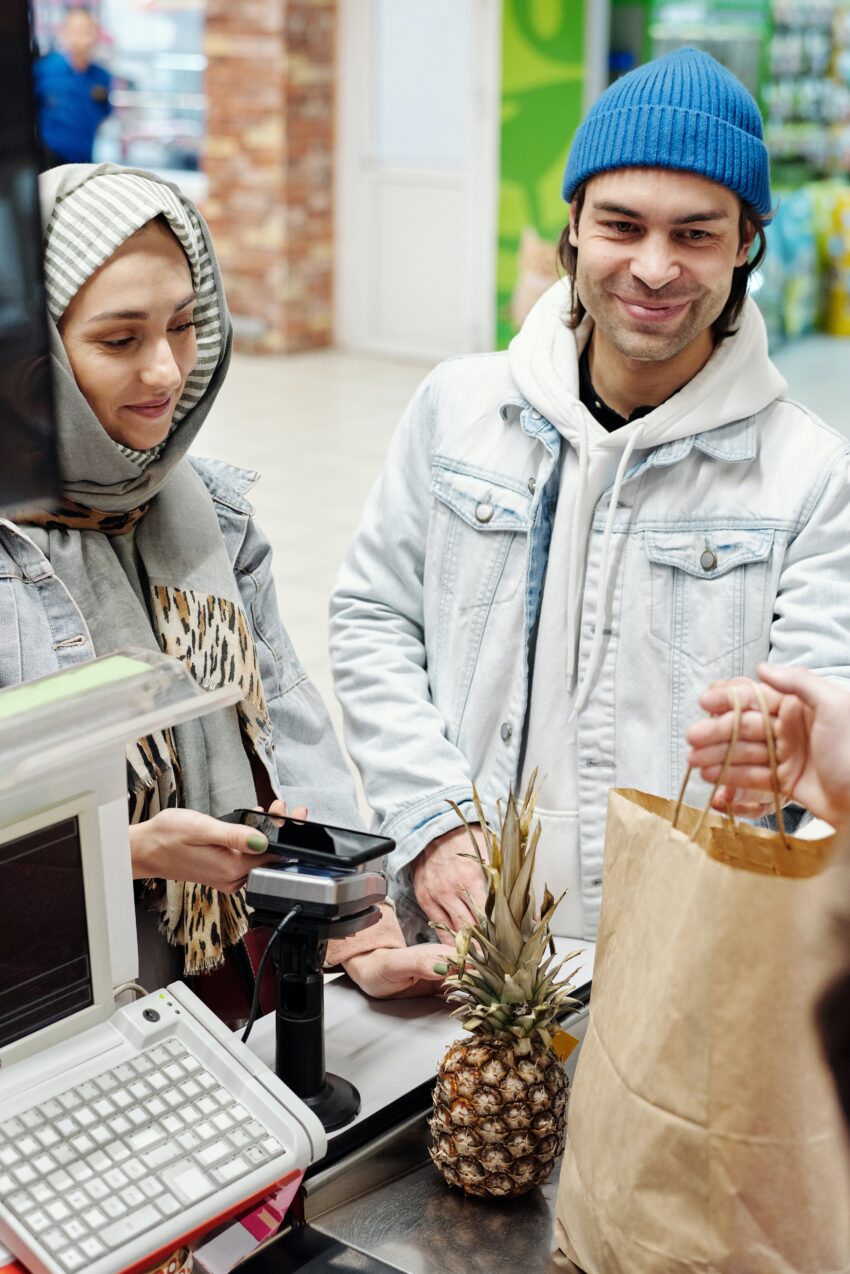 A Closer Look at the Evolution of Online Shopping to Omnichannel Retail